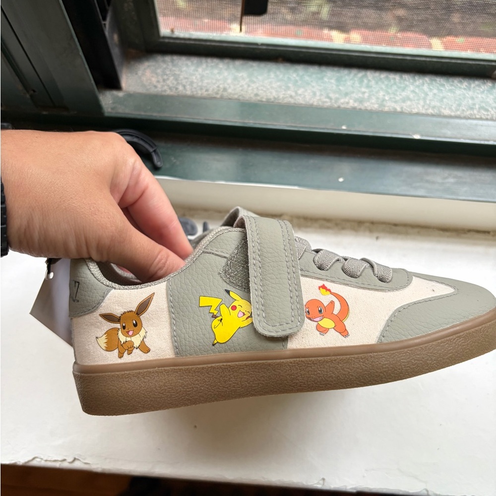Pokémon kids shoes NWT H&M